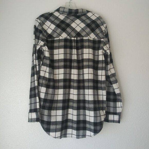 GAP black and white plaid button down flannel shirt women's size S - Picture 4 of 15